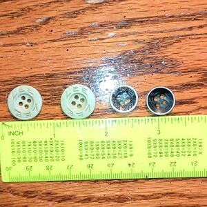 Vintage Lee Brand buttons